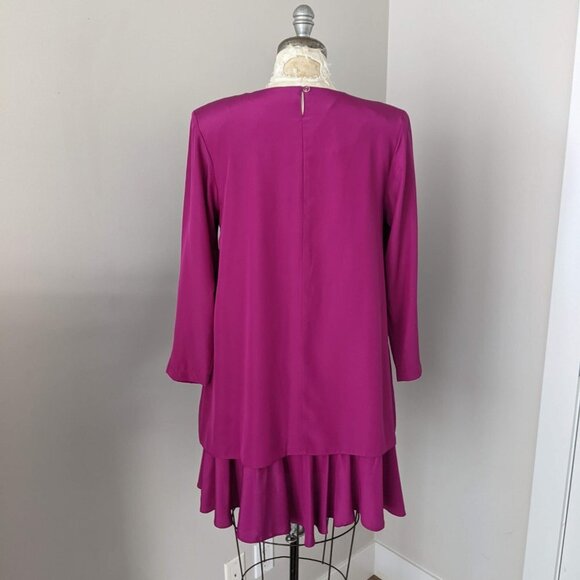 Round Neckline Cropped sleeves Women’s Dress Barbiecore size Petite Large - Picture 3 of 4